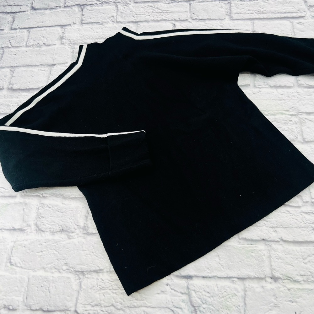 Saks Fifth Avenue Mock Neck Sweater XS Black White Fine Knit Long Sleeve Cozy